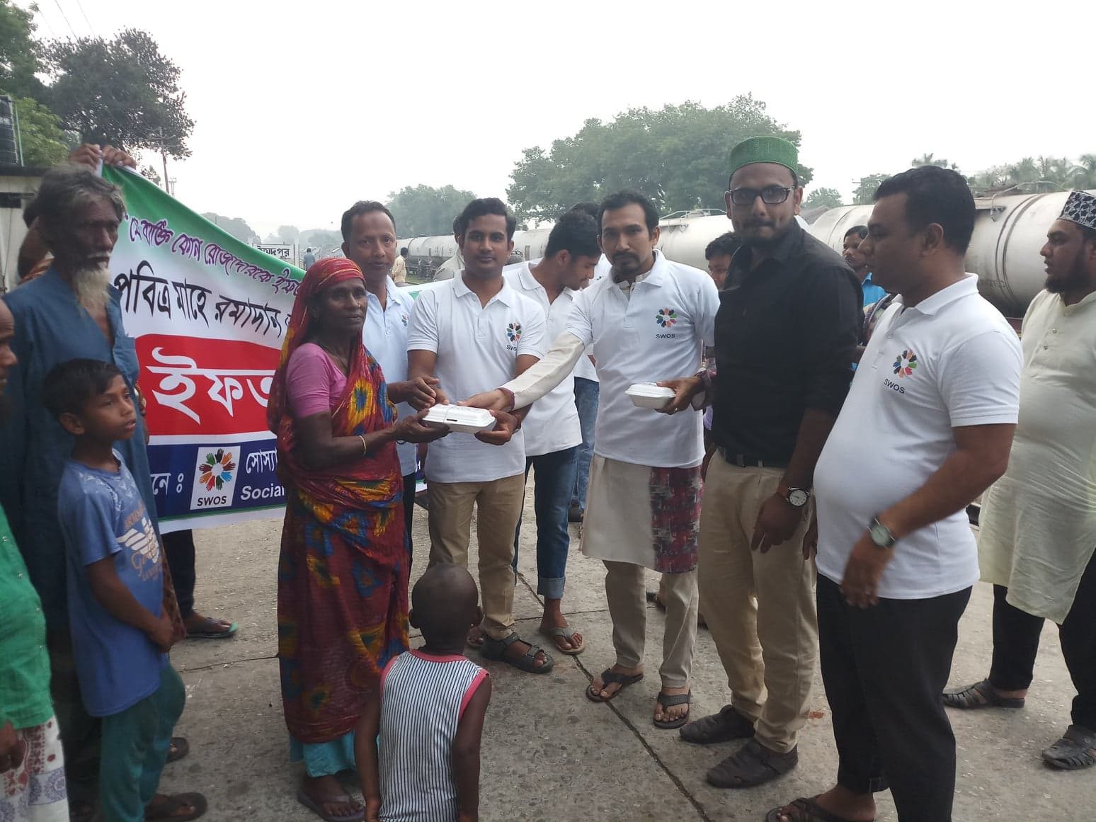 প্রোজেক্ট রমাদান — ১ম ইফতার বিতরণ