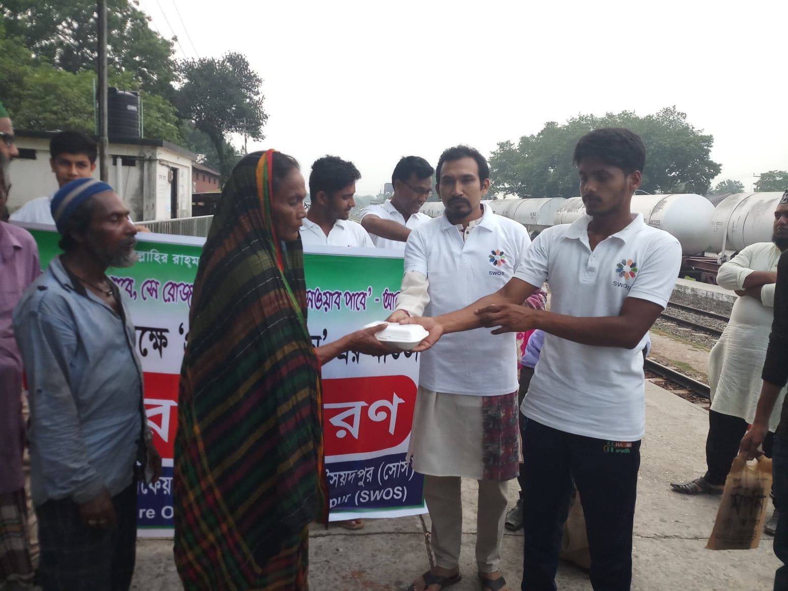 প্রোজেক্ট রমাদান — ১ম ইফতার বিতরণ