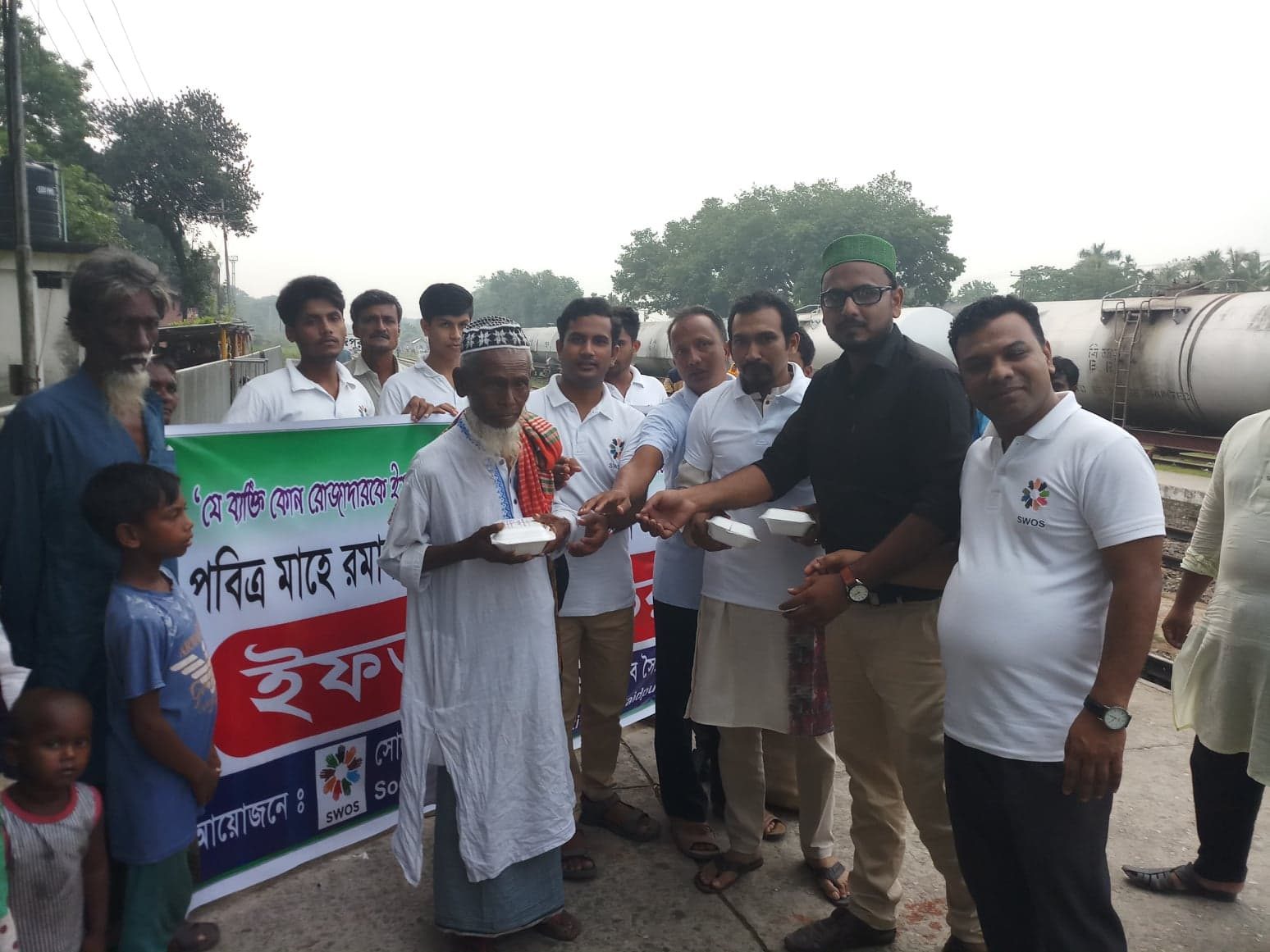 প্রোজেক্ট রমাদান — ১ম ইফতার বিতরণ