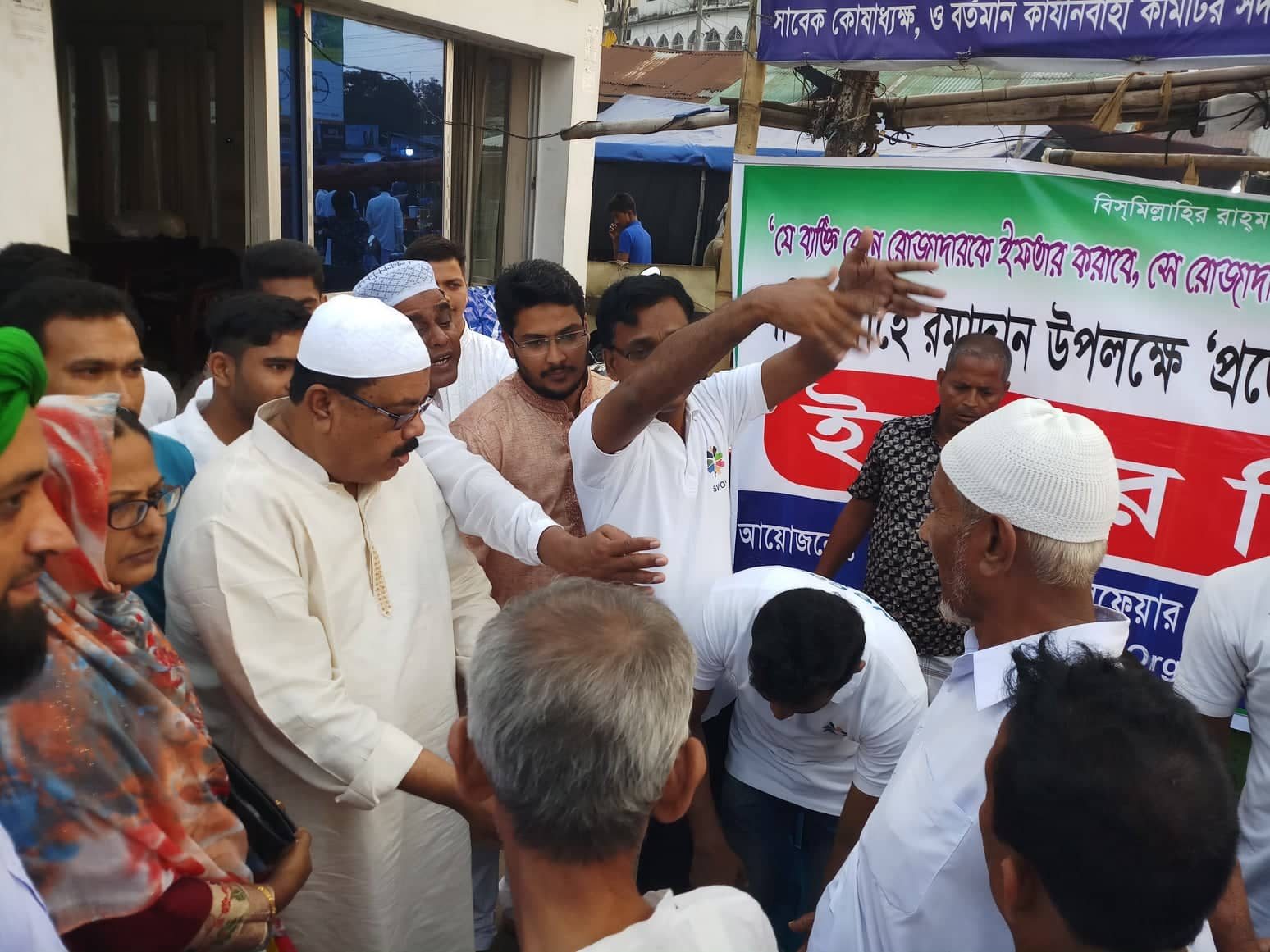 প্রোজেক্ট রমাদান — ২য় ইফতার বিতরণ