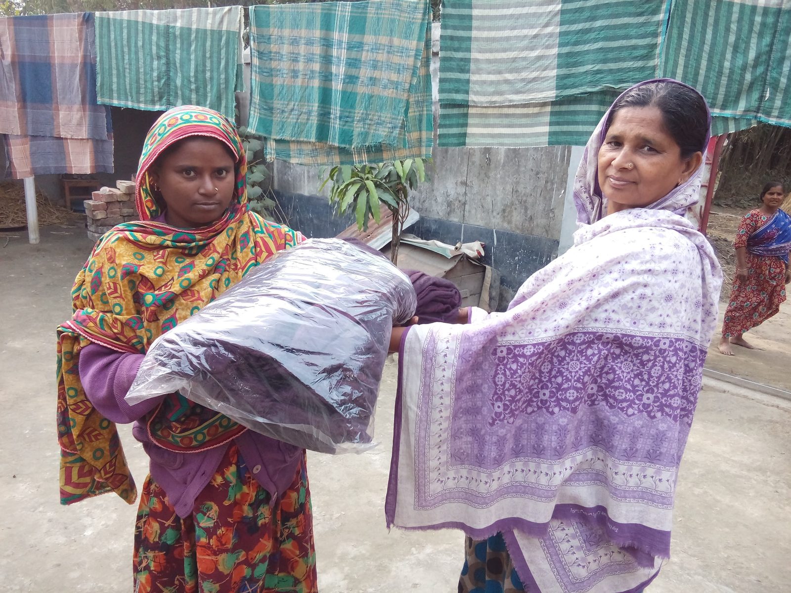 প্রোজেক্ট ওয়ার্মিং হার্ট — শীতবস্ত্র বিতরণ ২০২০