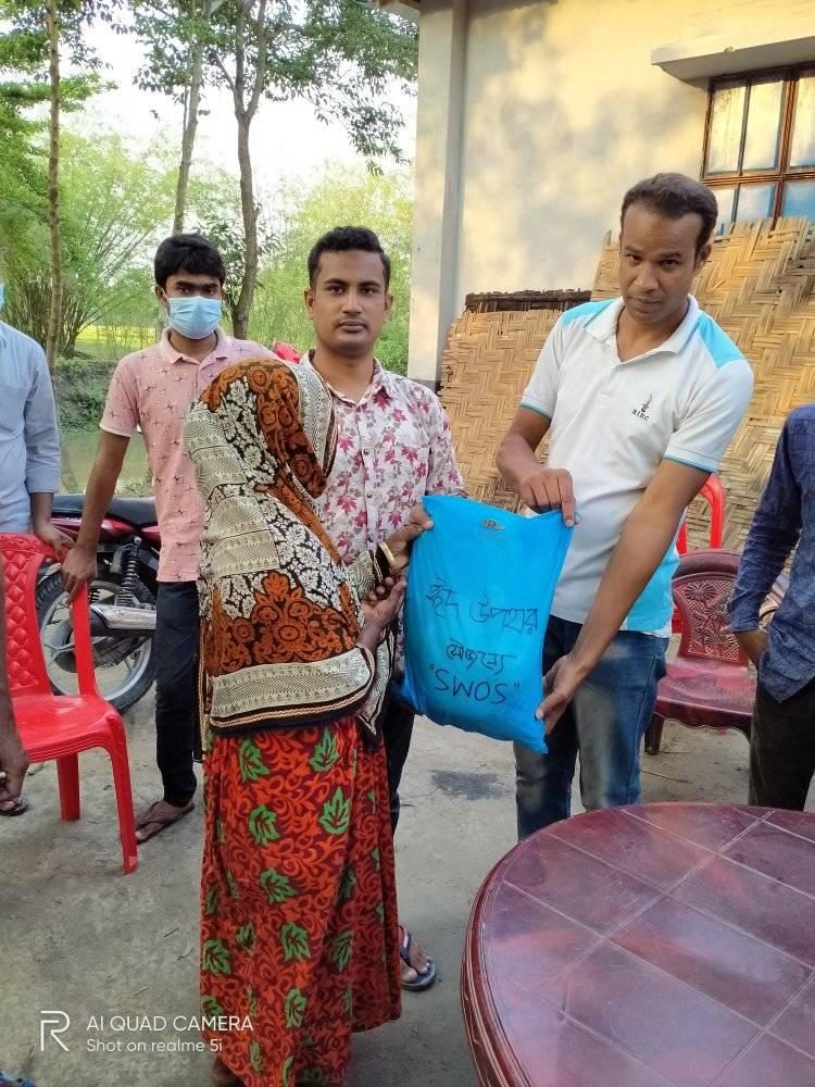 ঈদ গিফট বক্স ও যাকাত বিতরণ ২০২১