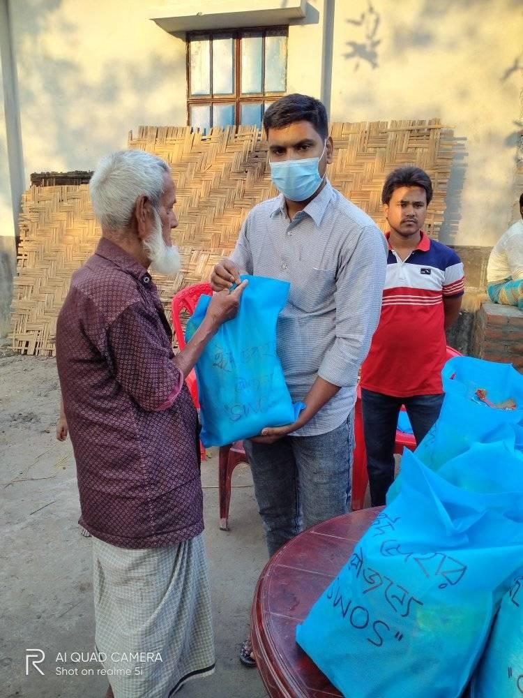 ঈদ গিফট বক্স ও যাকাত বিতরণ ২০২১